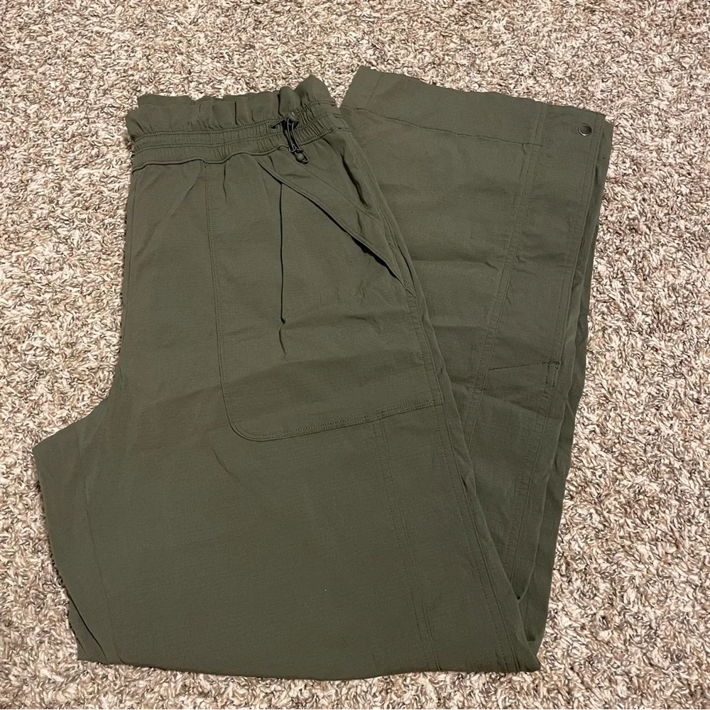 Athleta Trekkie Parachute Pant - Picture 2 of 5